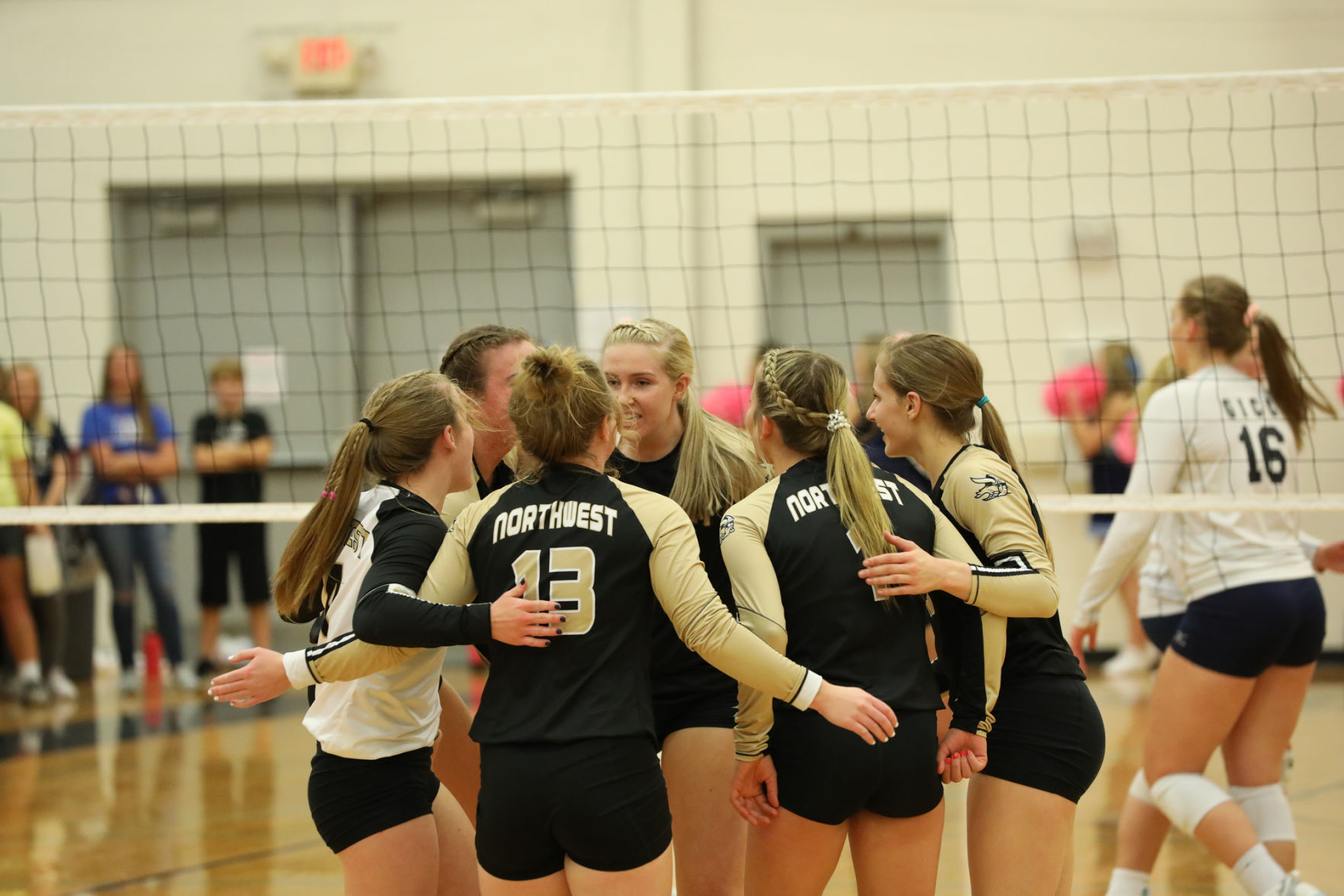 Outtakes_100419_ginwvball05_zlm.JPG